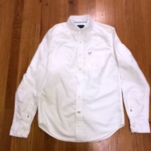 White American Eagle button down